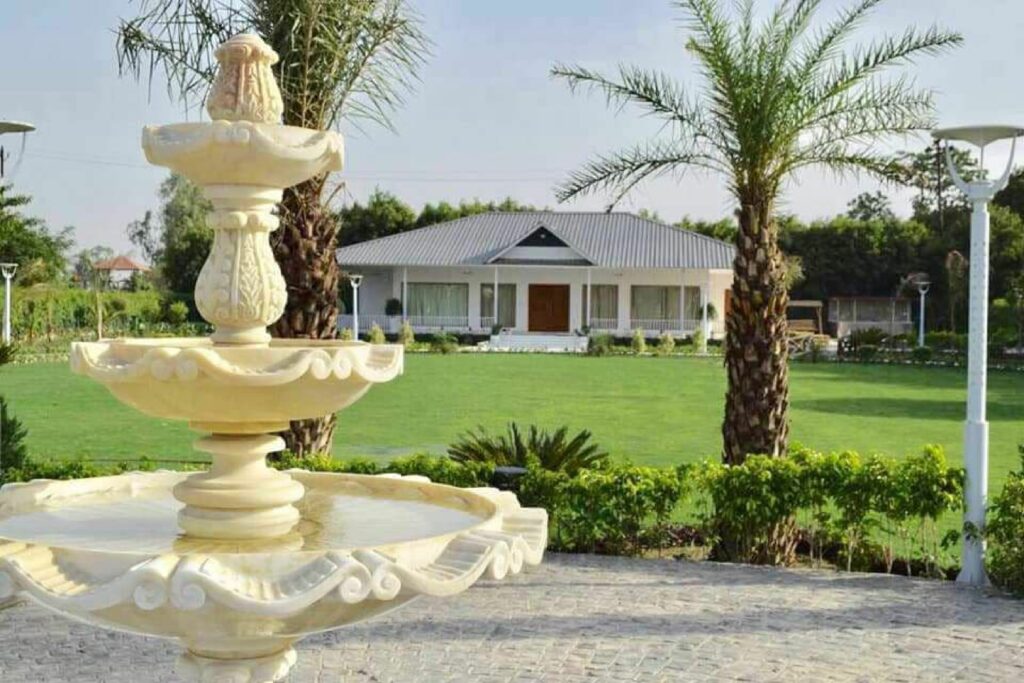 Luxury farm houses in Noida